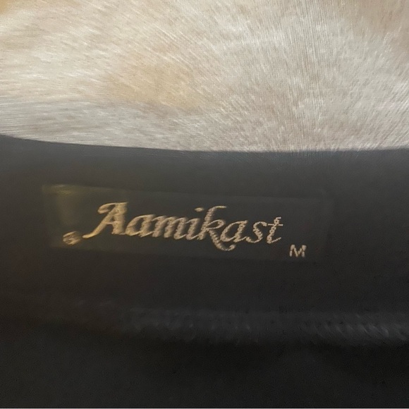 Black Long Sleeve top with flare at waist and Sweethearts neckline - Picture 4 of 5